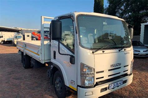 isuzu dropside .
